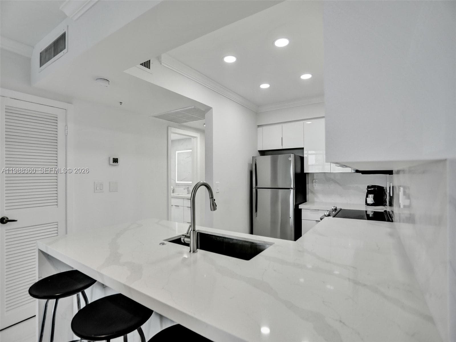 2501 S Ocean Dr 934 (Available now) photo 14