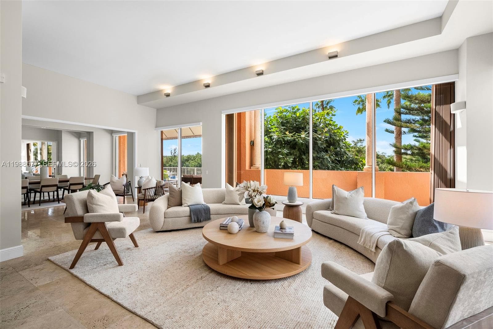 10 Edgewater Dr 3