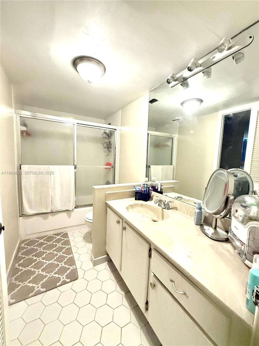 10000 W Bay Harbor Dr PH4 photo 15