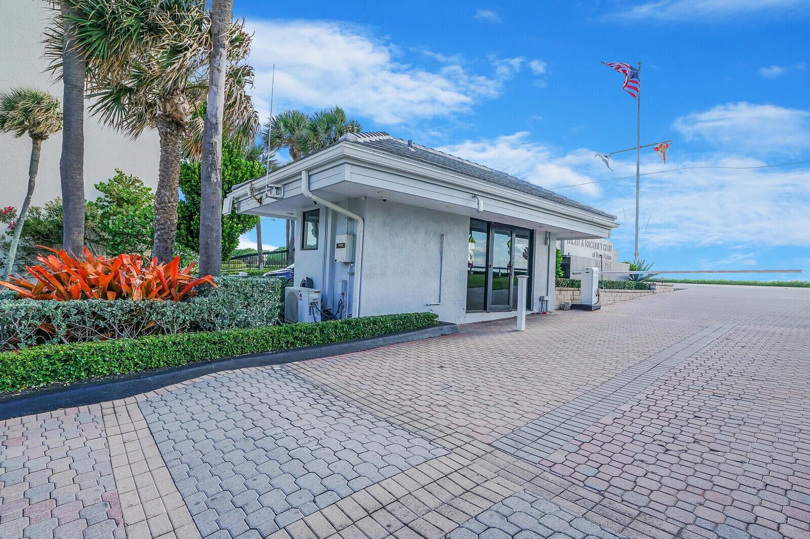 2697 N Ocean Boulevard F-205 photo 2