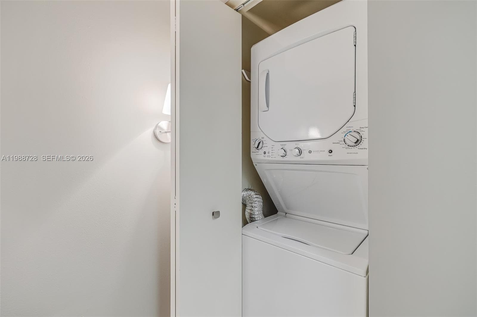 20185 E Country Club Dr 302 photo 20