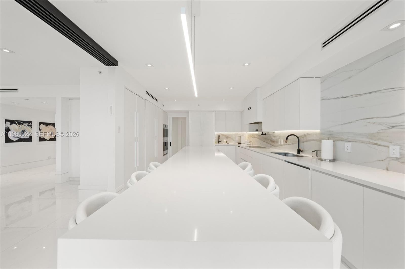 9999 Collins Ave 1