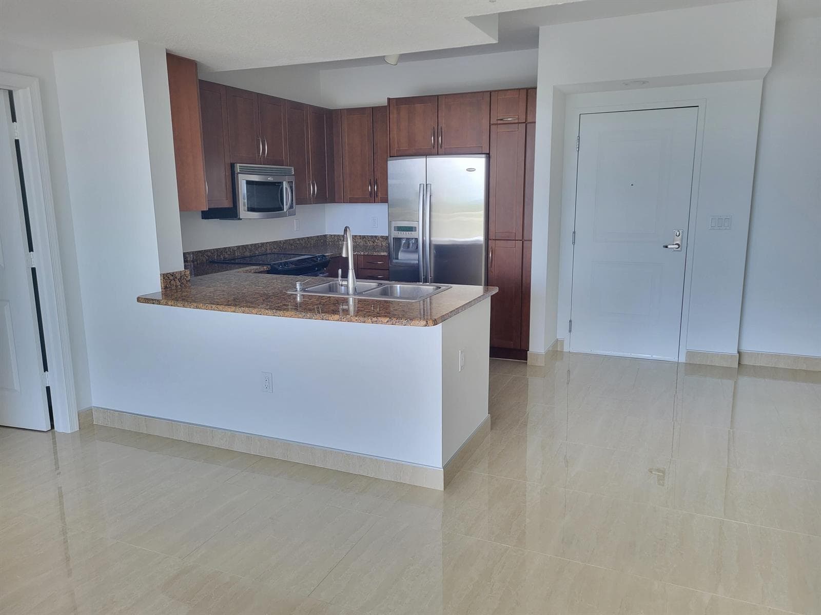 350 N Federal Highway #807 5