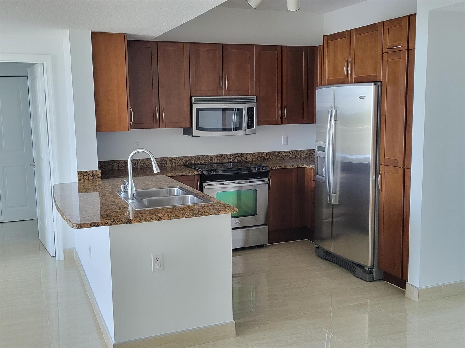 350 N Federal Highway #807 4