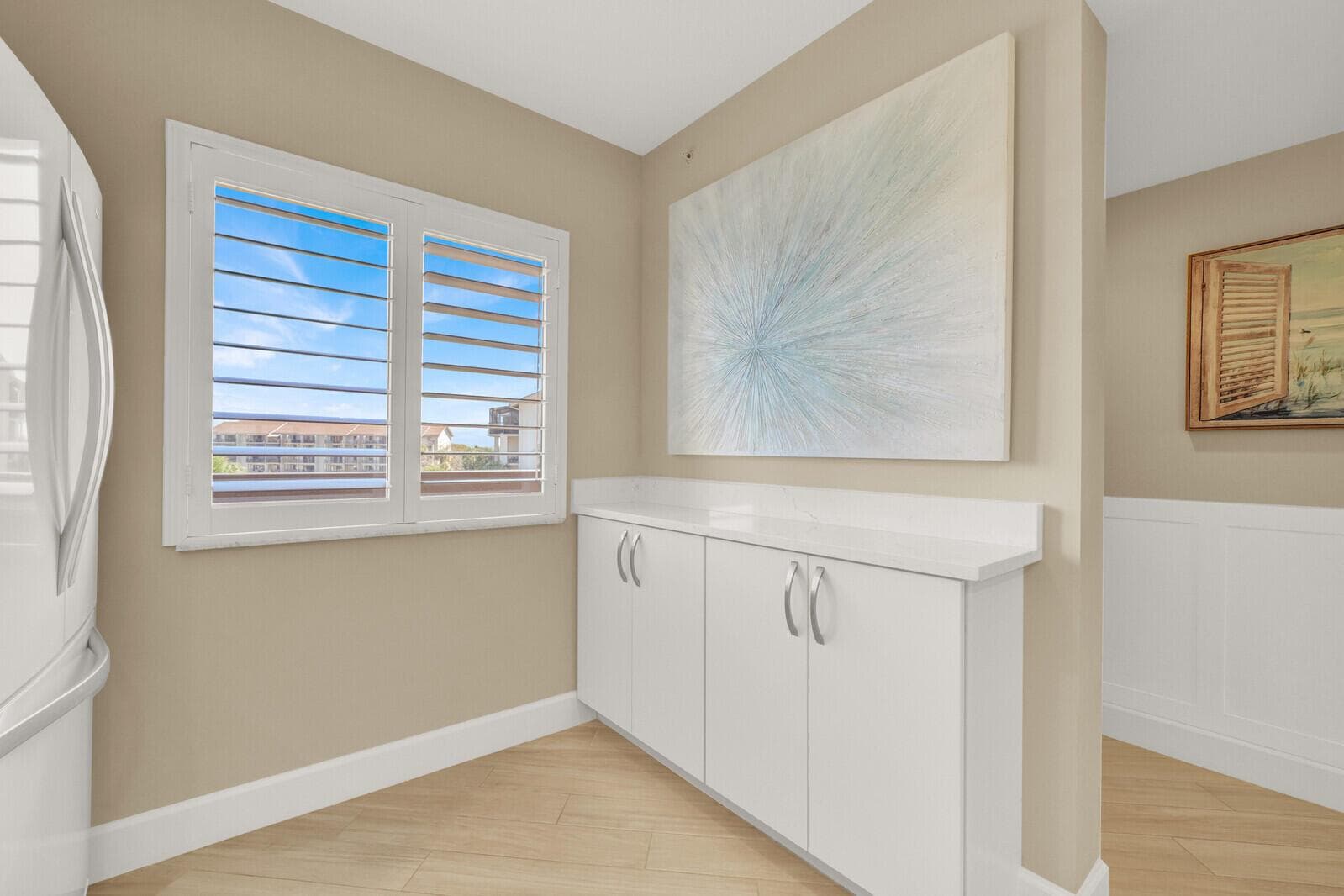 1001 Seafarer Circle #405 4