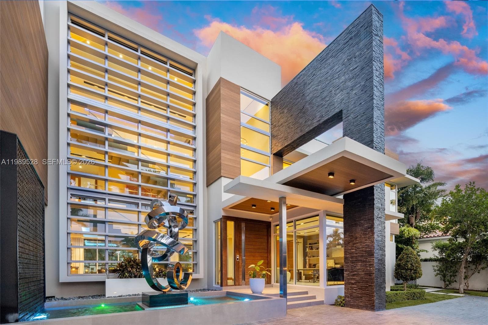 650 Royal Plaza Dr 2