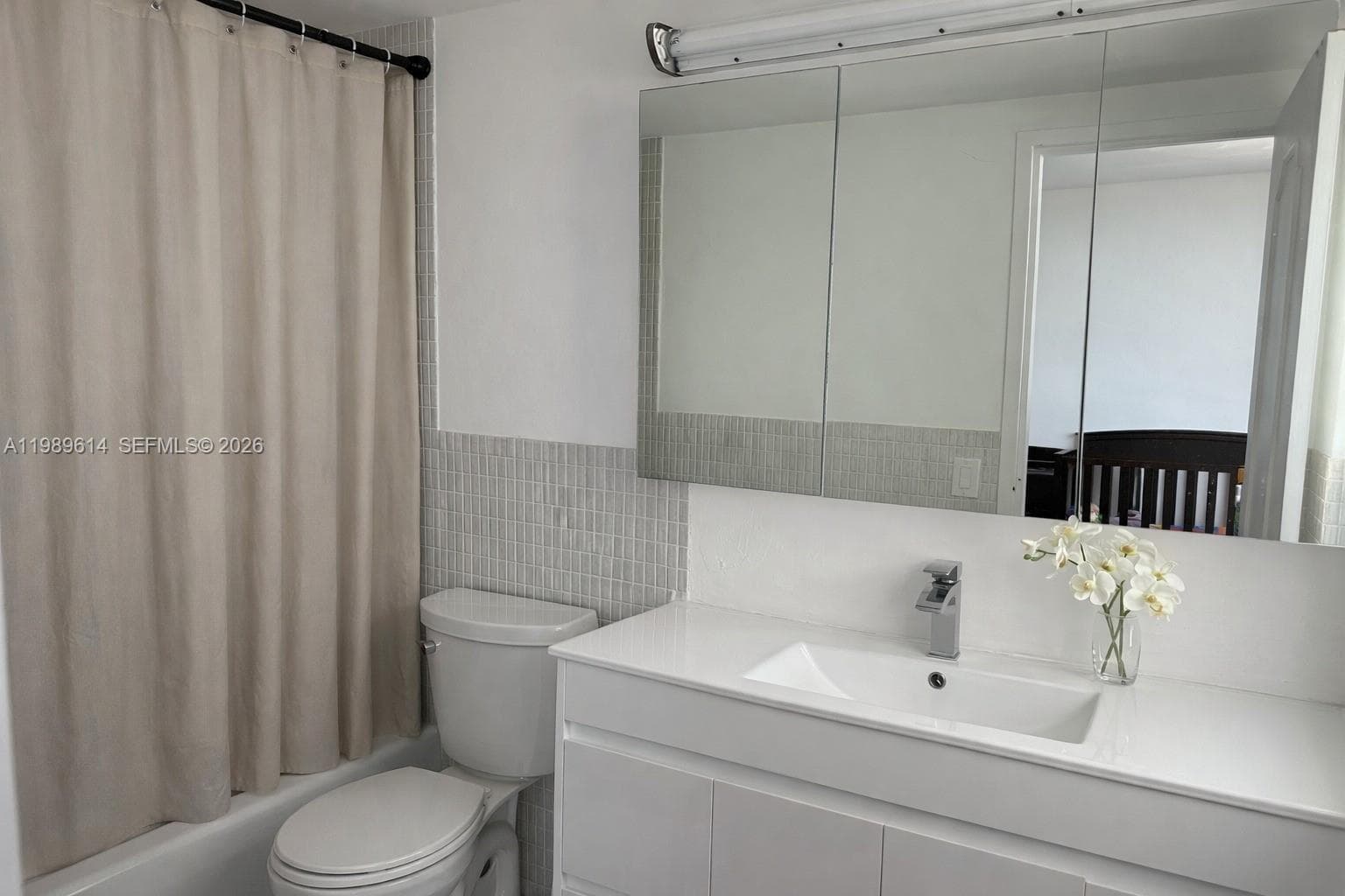9341 E Bay Harbor Dr 6C photo 21