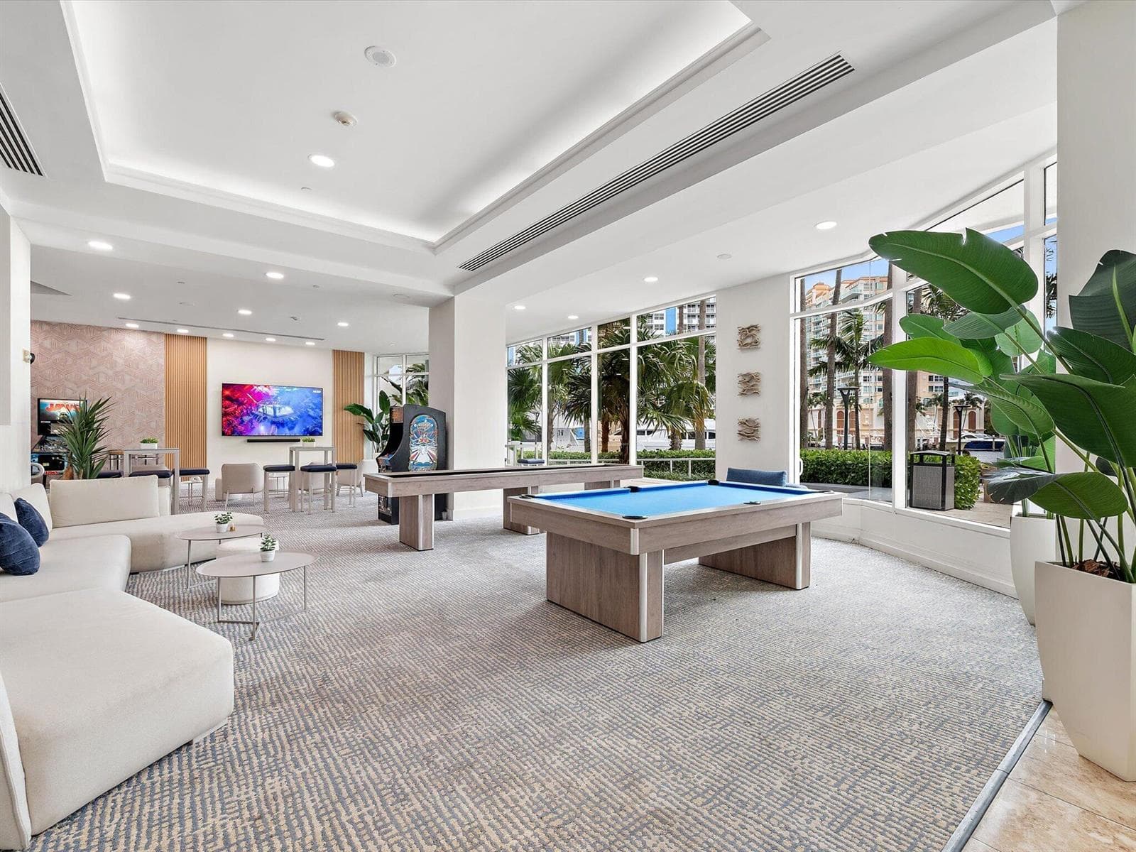 2670 E Sunrise Boulevard #703 5