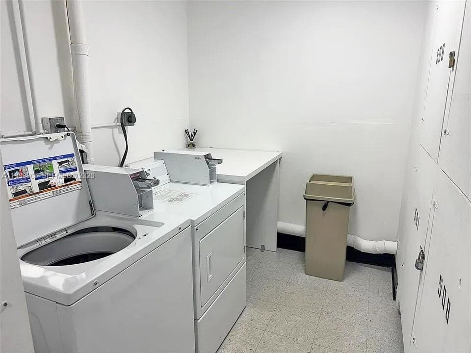 3113 S Ocean Dr 504 photo 24