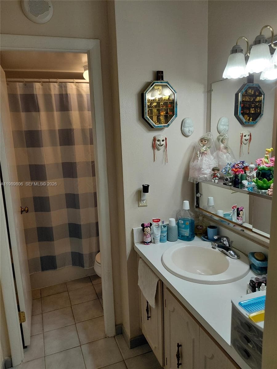 3113 S Ocean Dr 504 photo 15