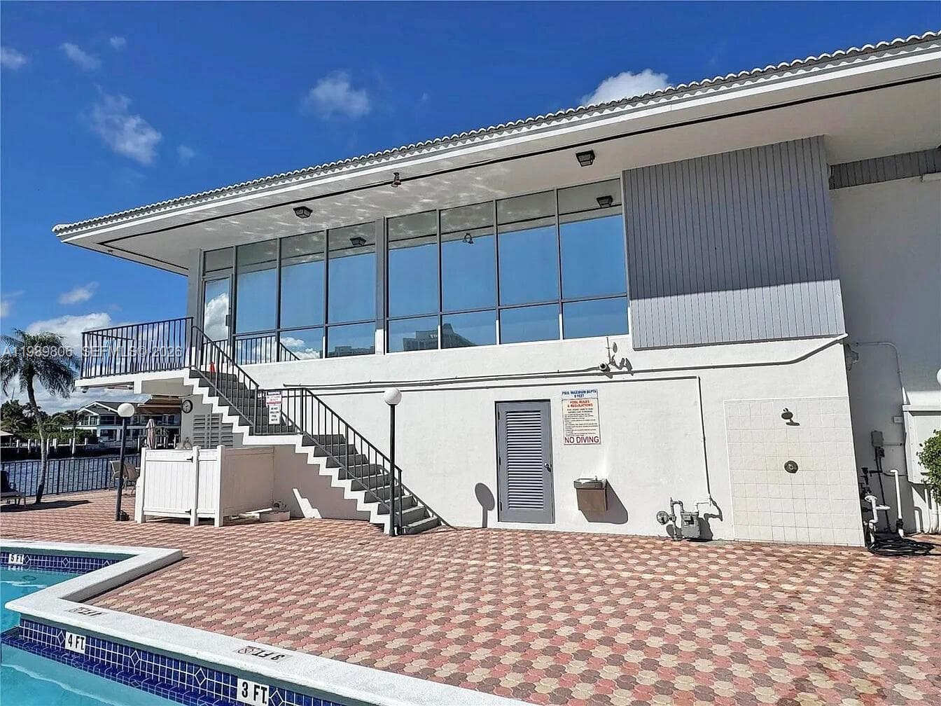 3113 S Ocean Dr 504 photo 25