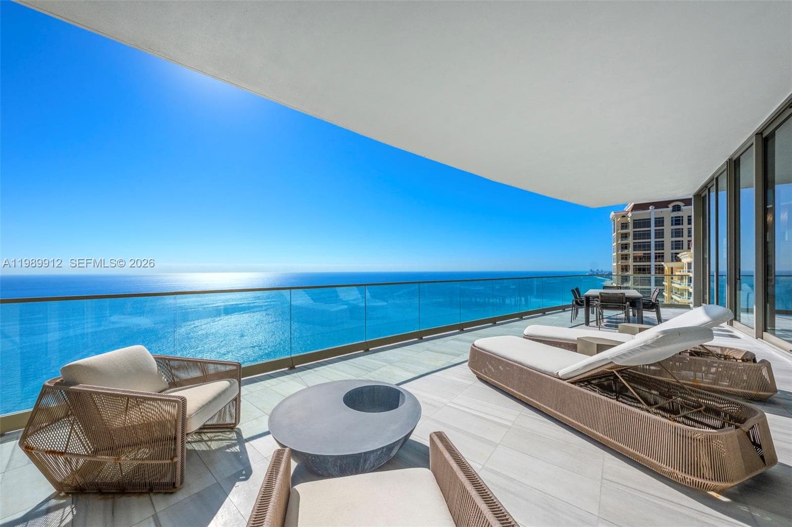 17901 Collins Ave 4