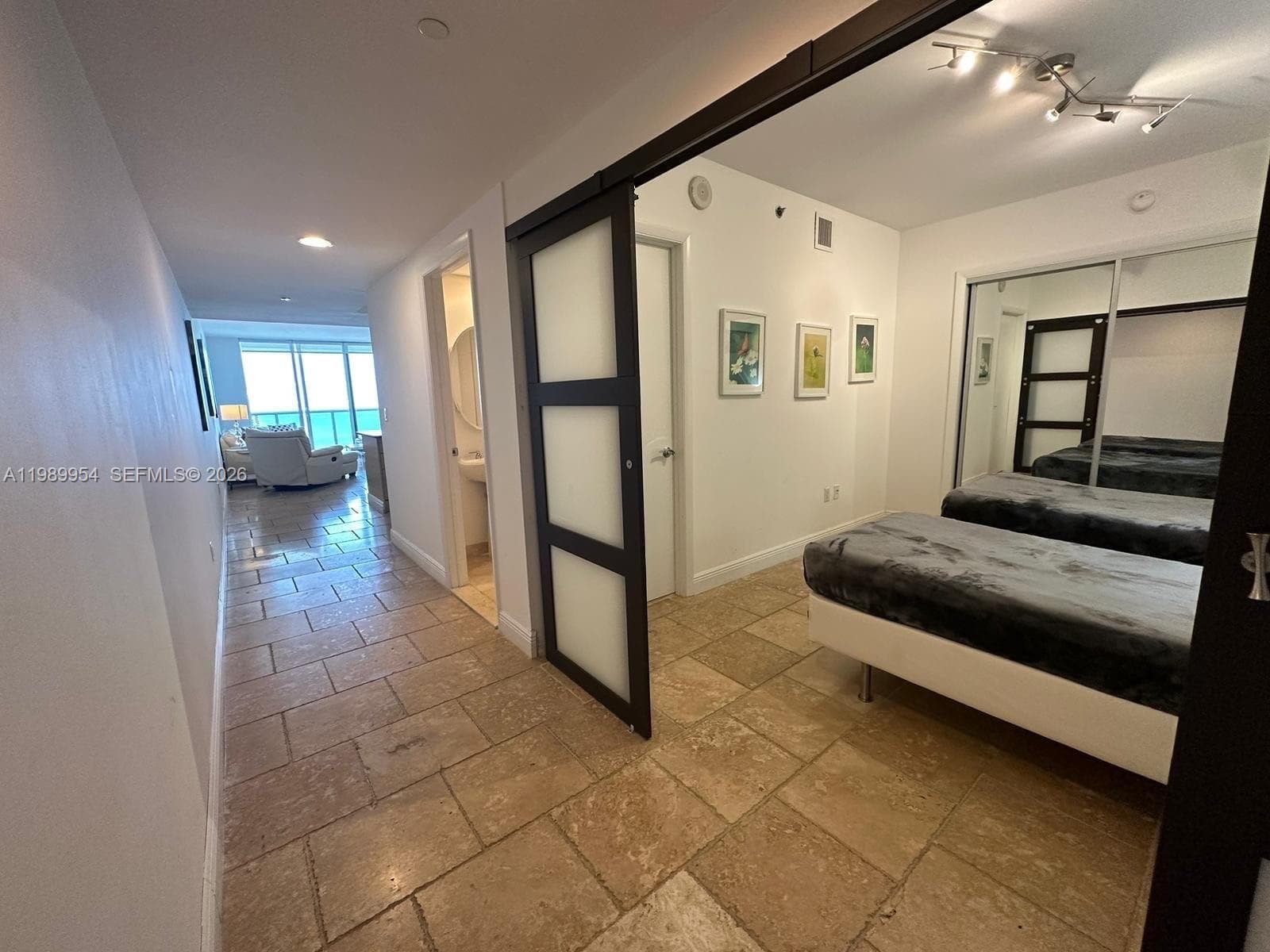 1830 Ocean Dr 4010 photo 16