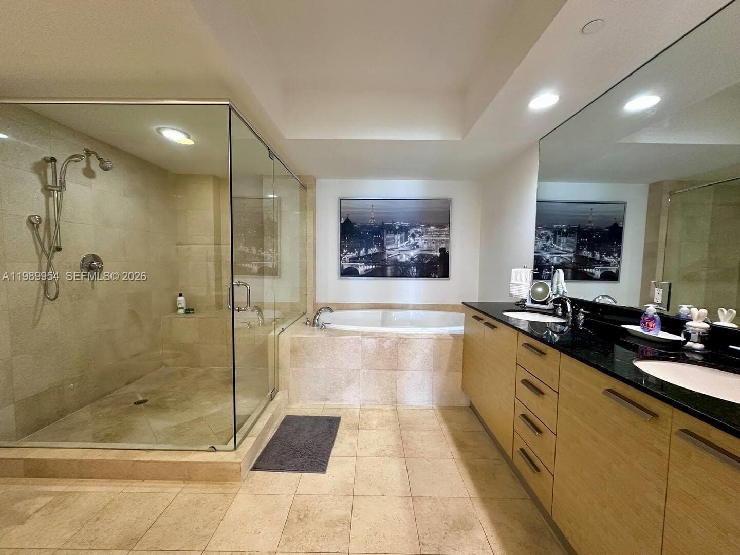 1830 Ocean Dr 4010 photo 22