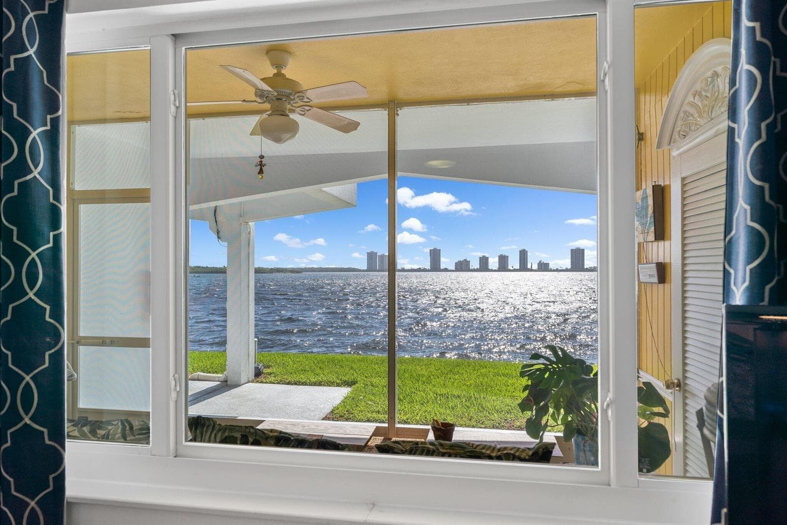 100 Shore Court #105 1