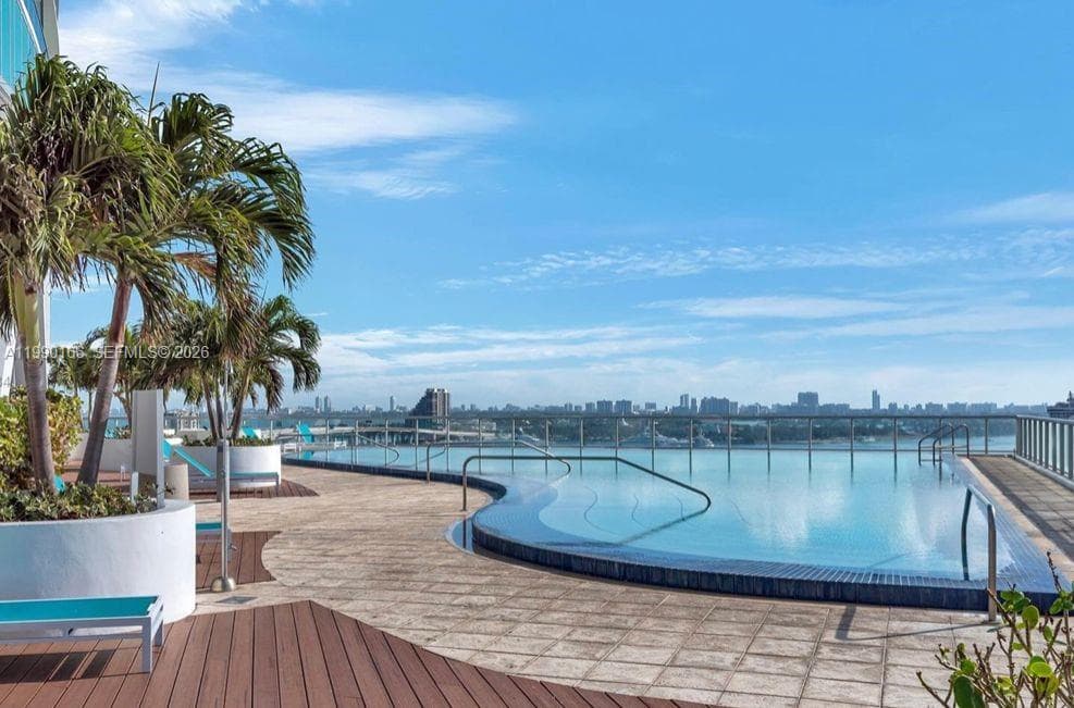 888 Biscayne Blvd 1810 photo 6