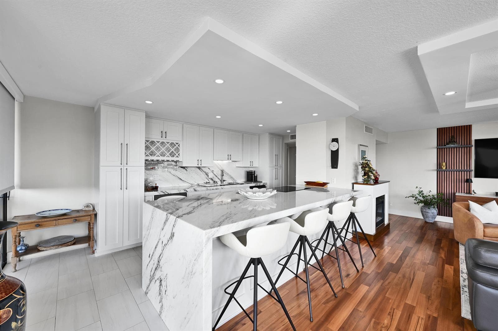 800 Jeffery Street #411 5