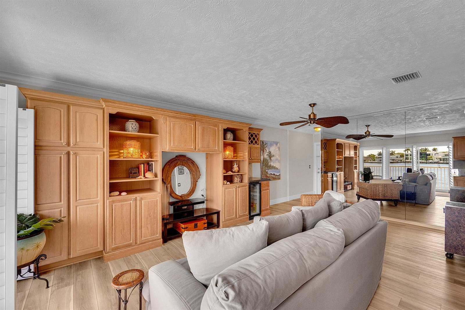 1201 S Riverside Drive #201 5