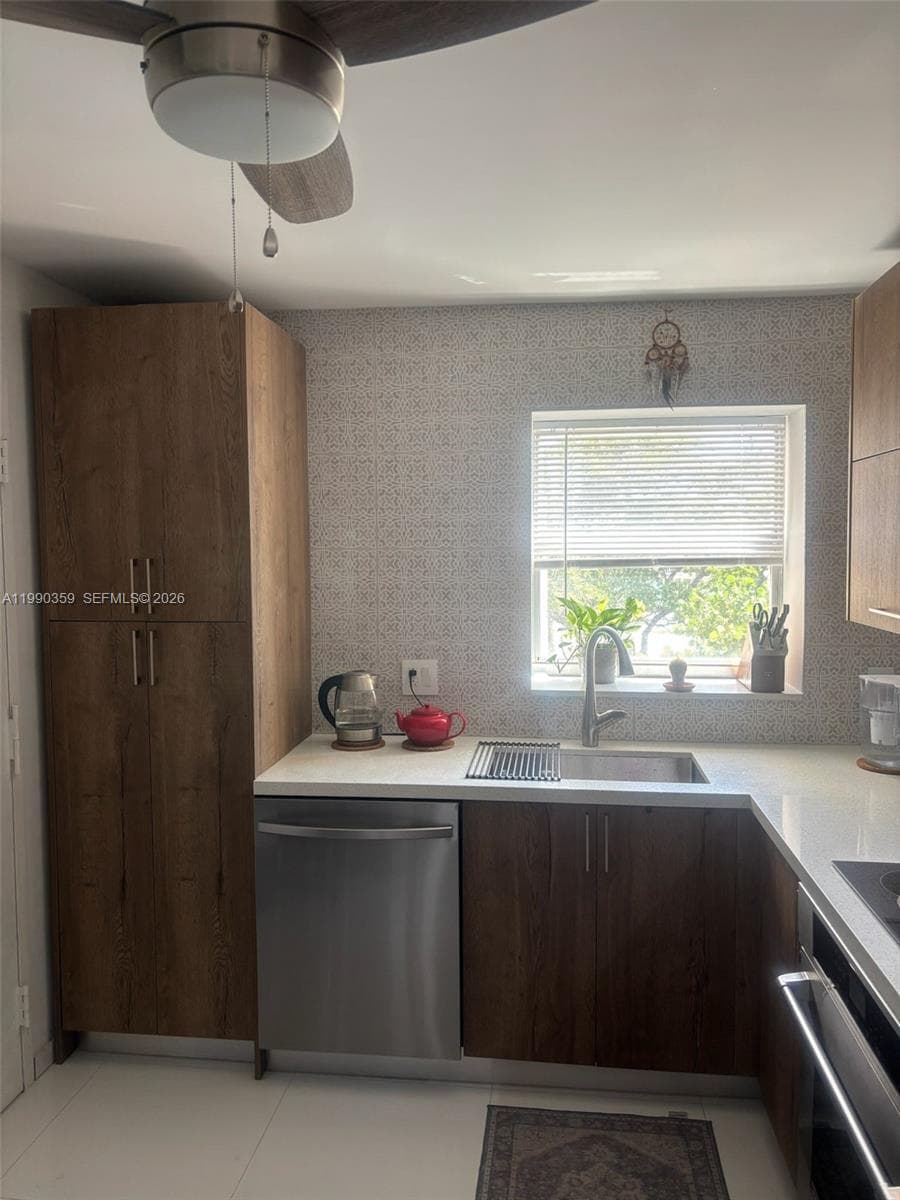 1865 S Ocean Dr 4F photo 5