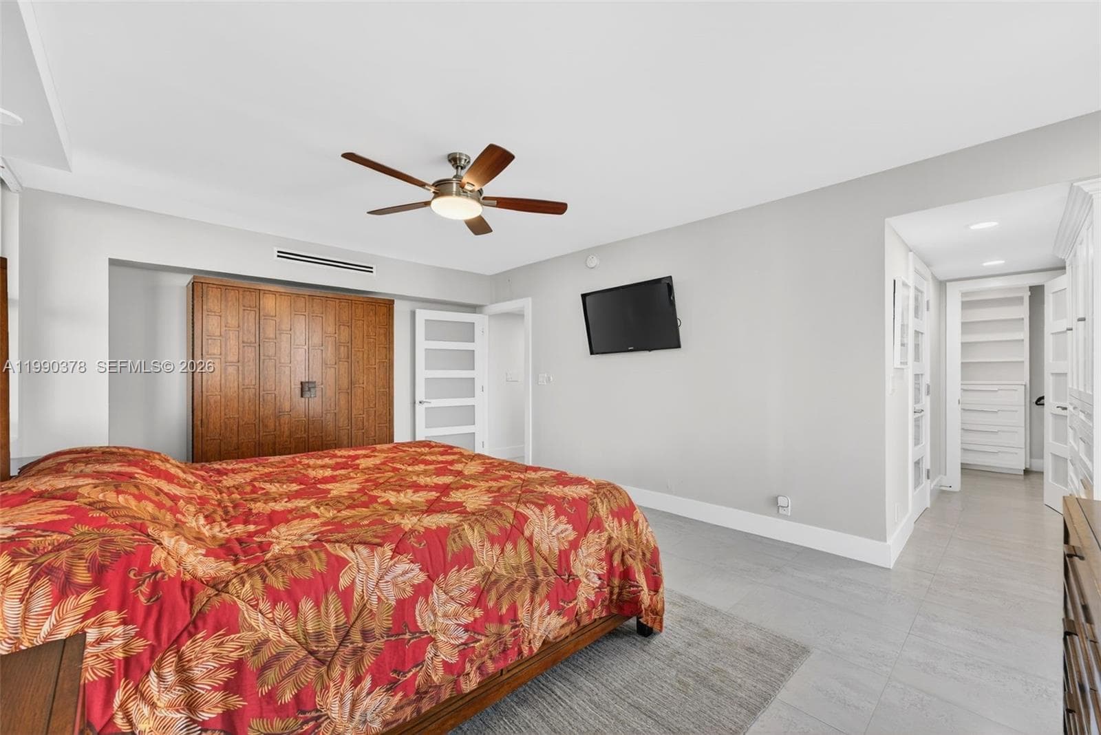 3725 Ocean Dr 1024 photo 12