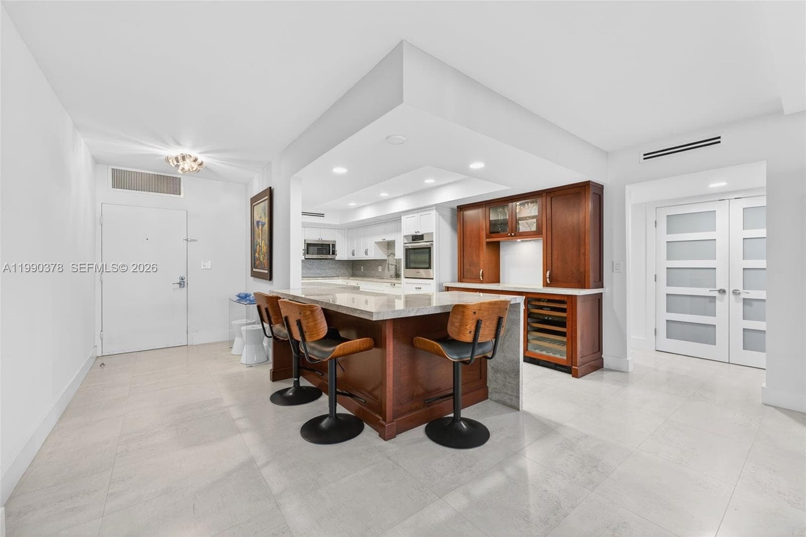 3725 Ocean Dr 1024 photo 7
