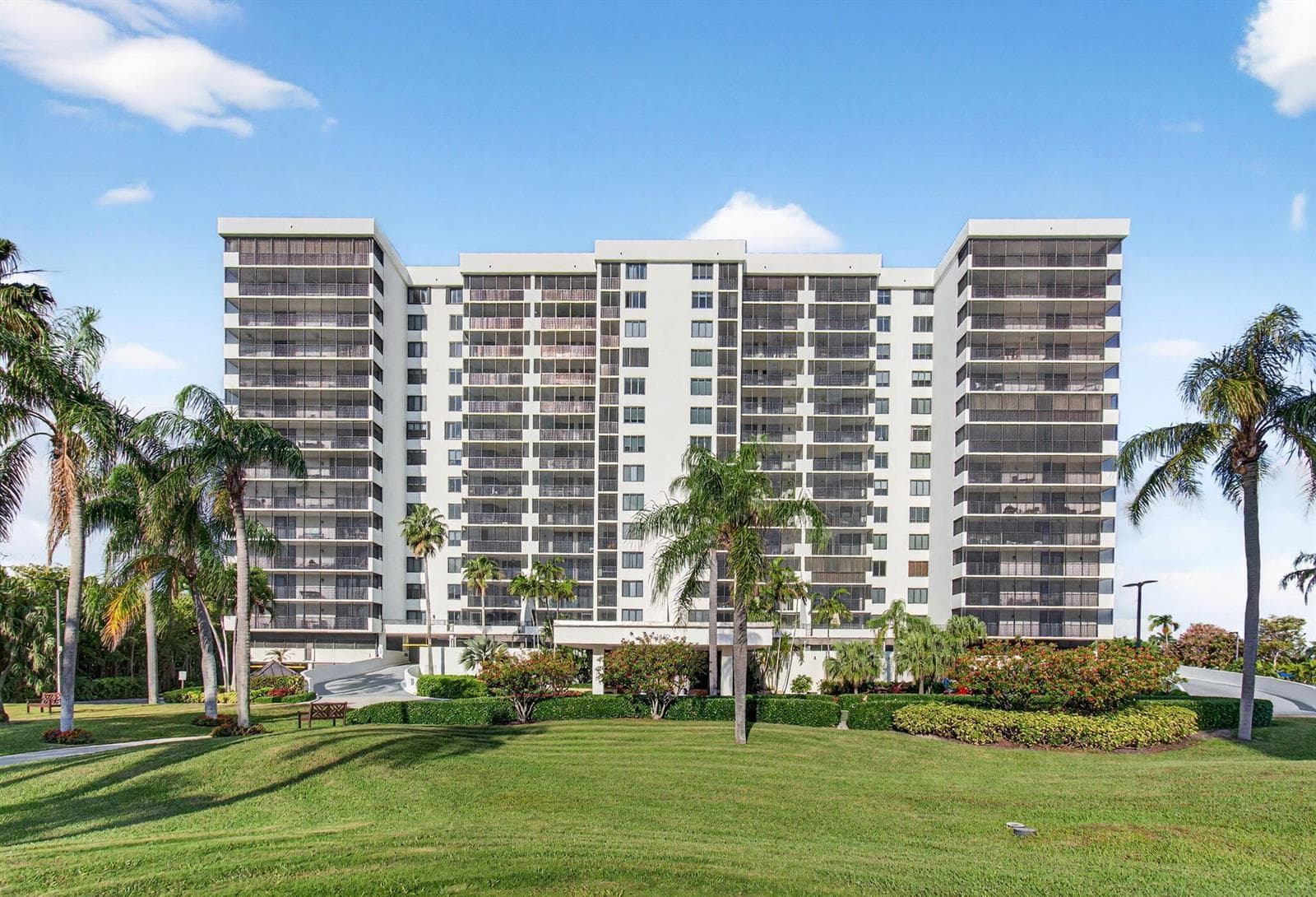 3420 S Ocean Boulevard #5z 1
