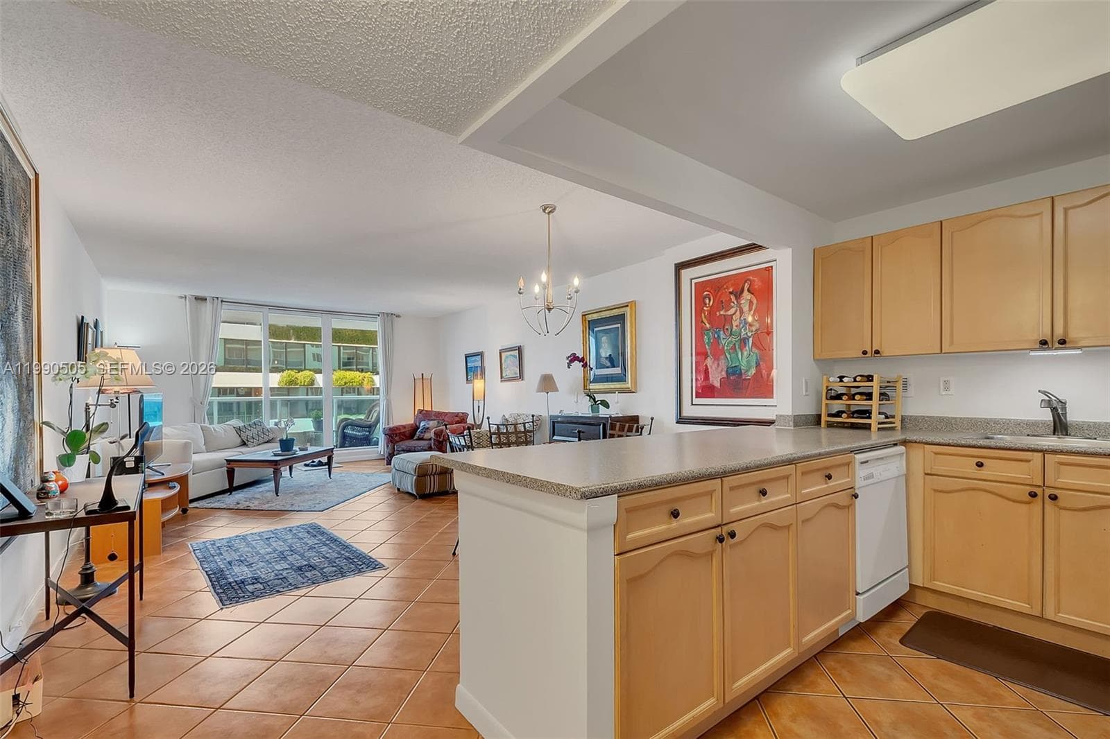 2301 Collins Ave 533 photo 1