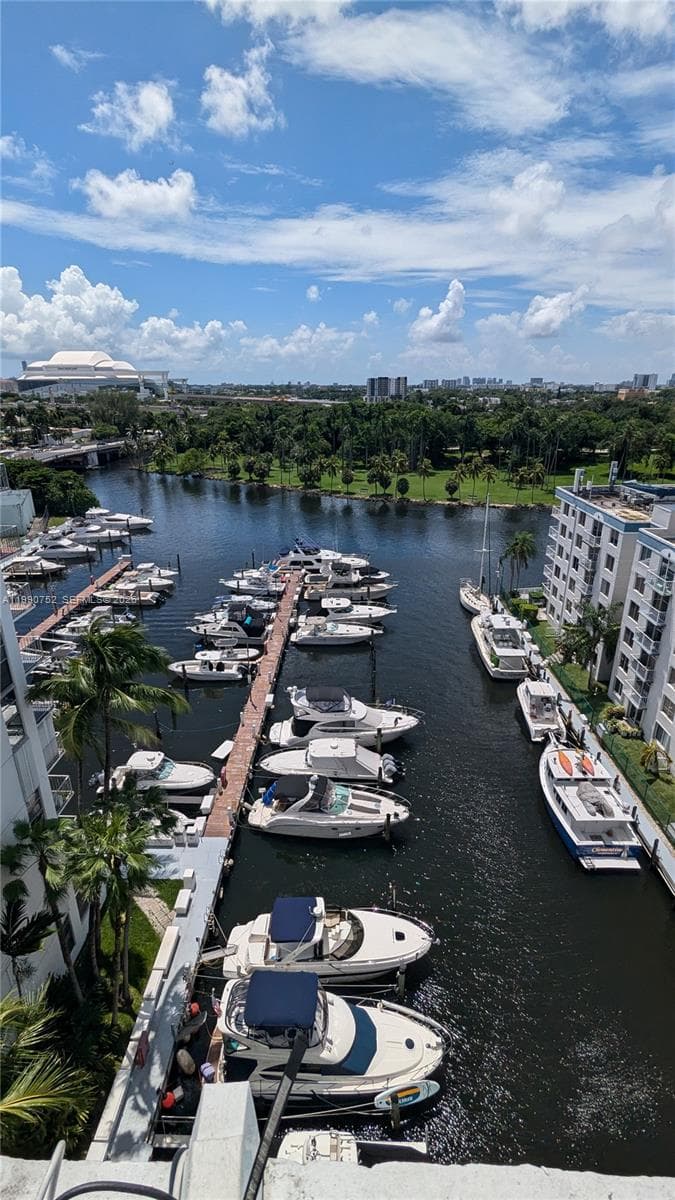 1700 North River Dr photo 3