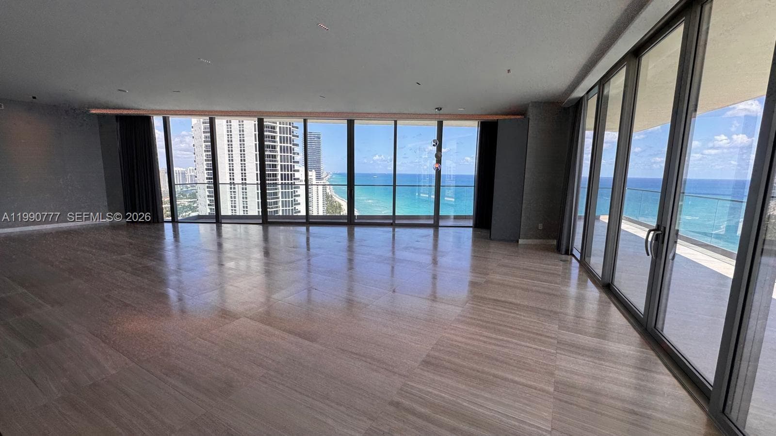 18975 Collins Ave 2500 photo 9