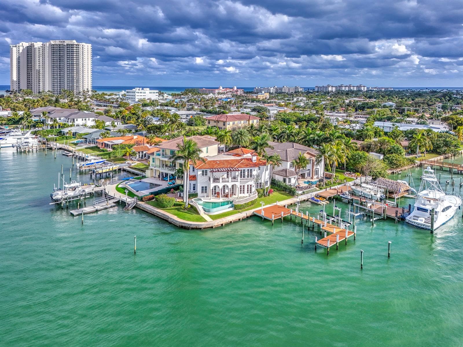2775 Lake Drive photo 2