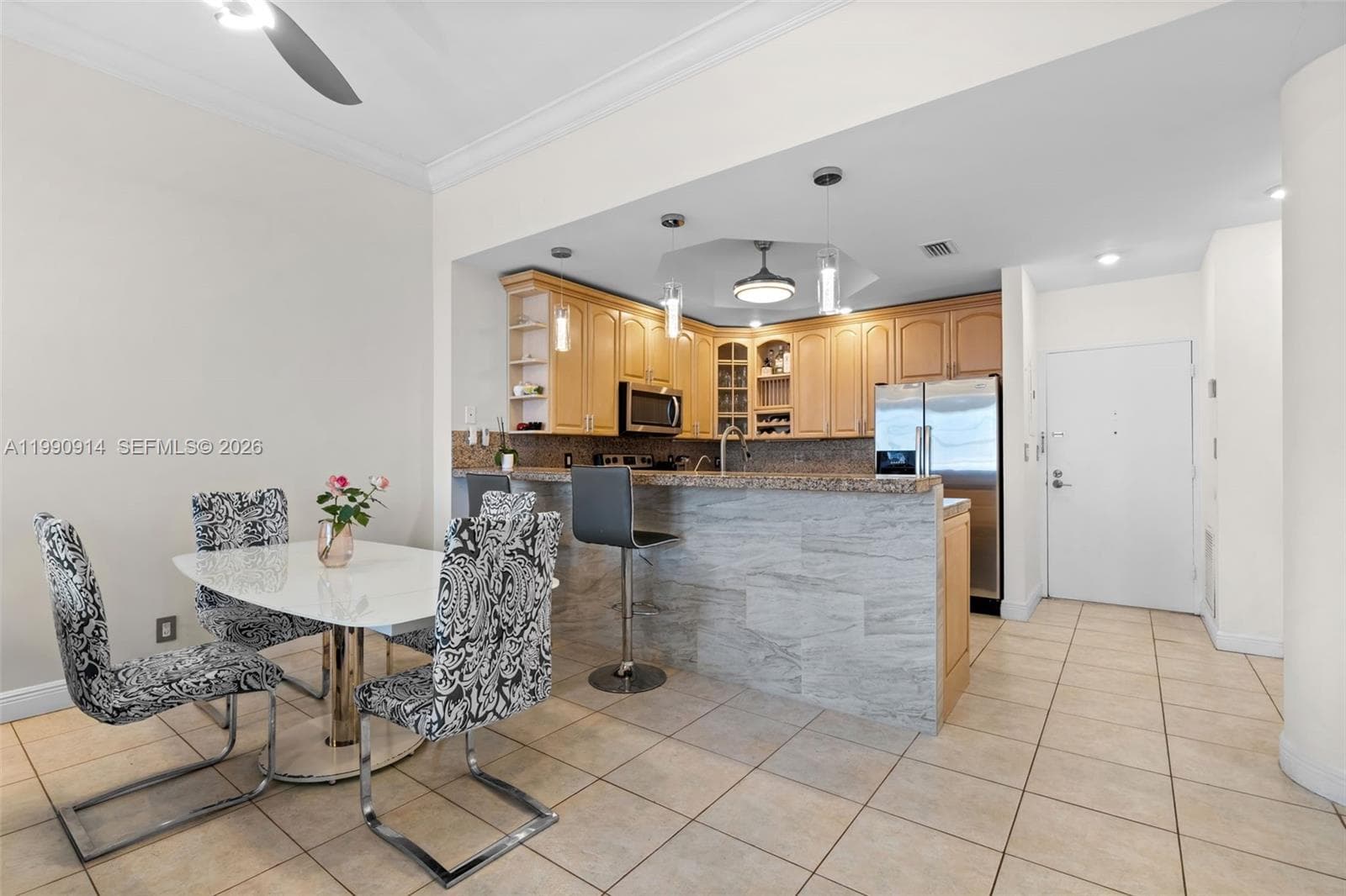 3725 S Ocean Dr PH18 photo 8