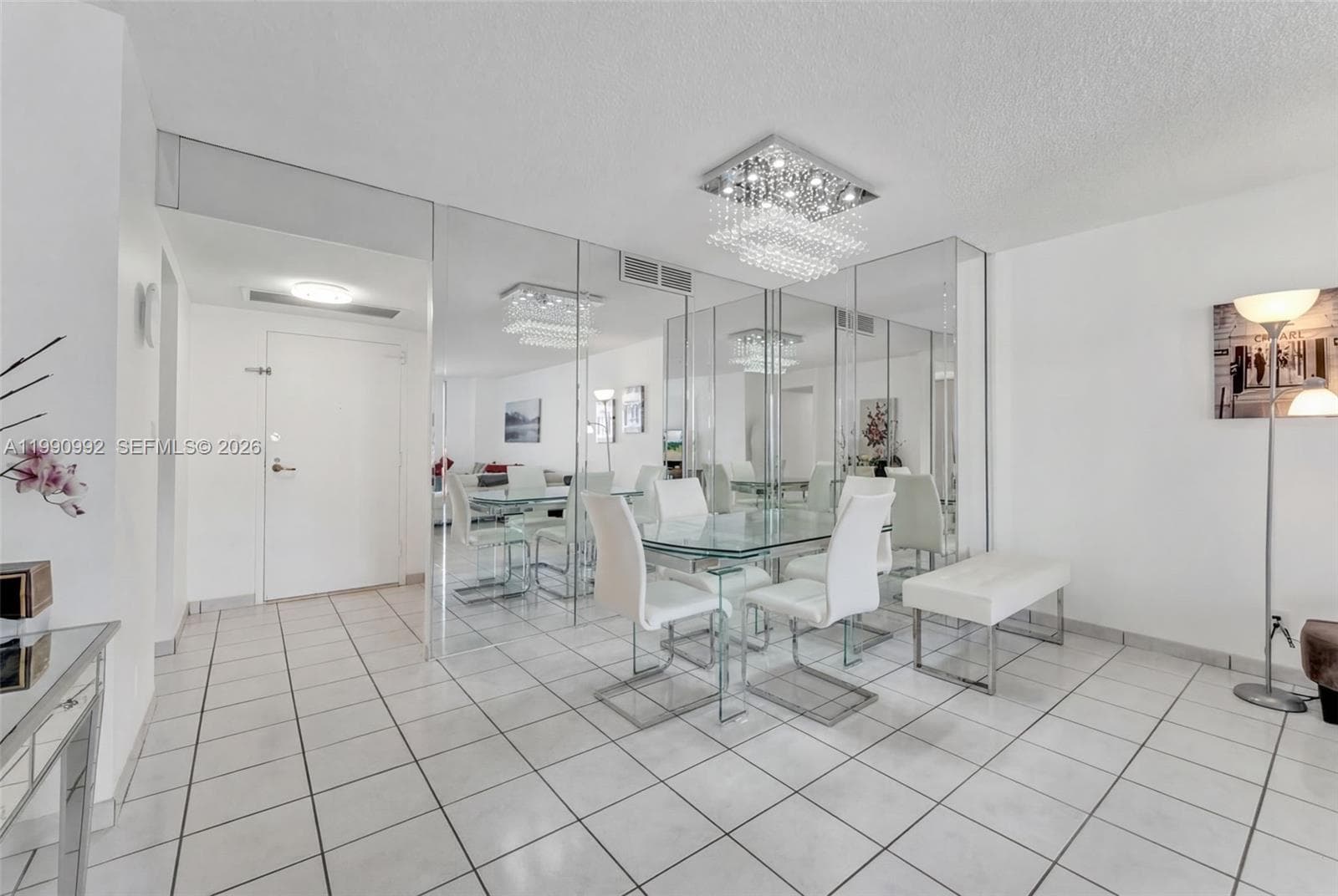 2500 PARKVIEW DR 1418 photo 5