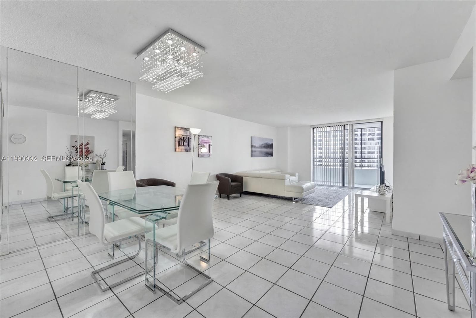 2500 PARKVIEW DR 1418 photo 4