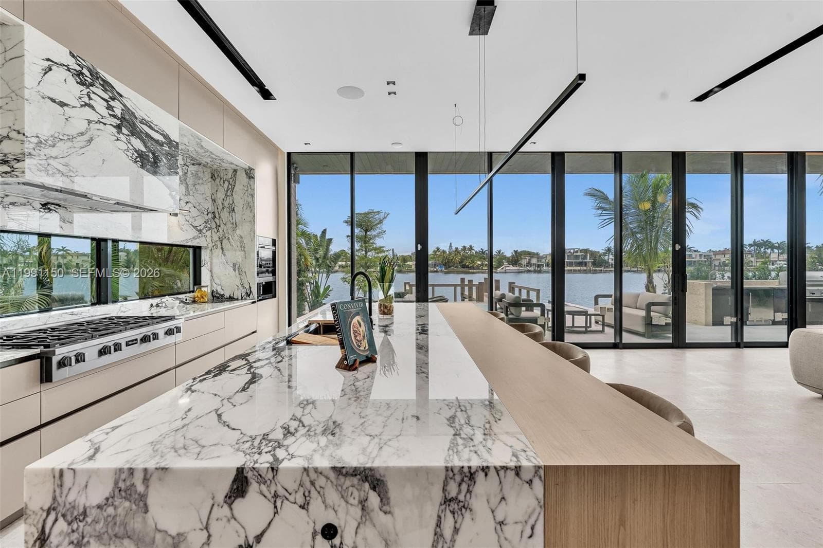 535 Shore Dr photo 17