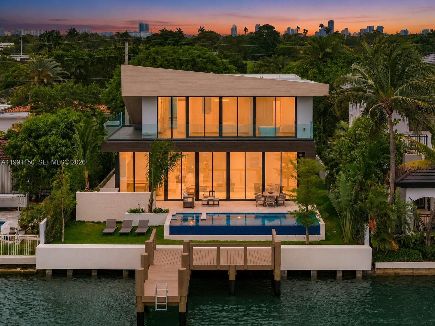 535 Shore Dr 1
