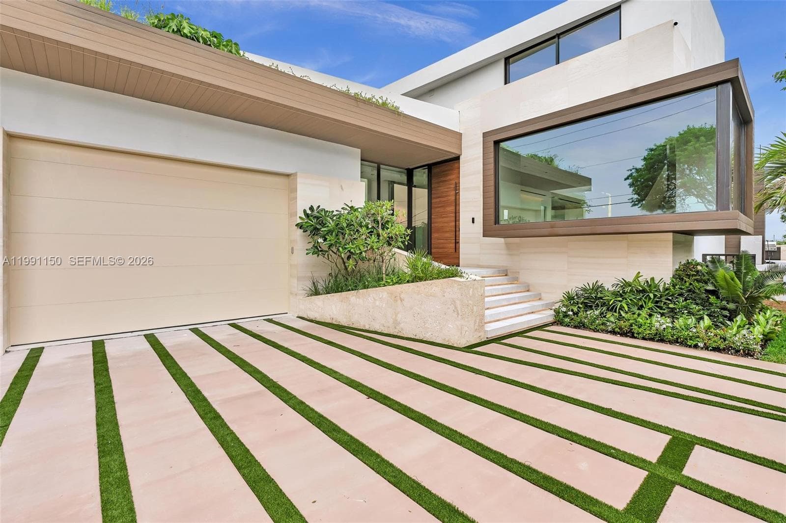 535 Shore Dr 5