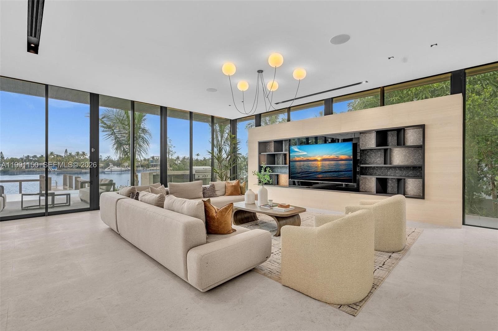 535 Shore Dr photo 11