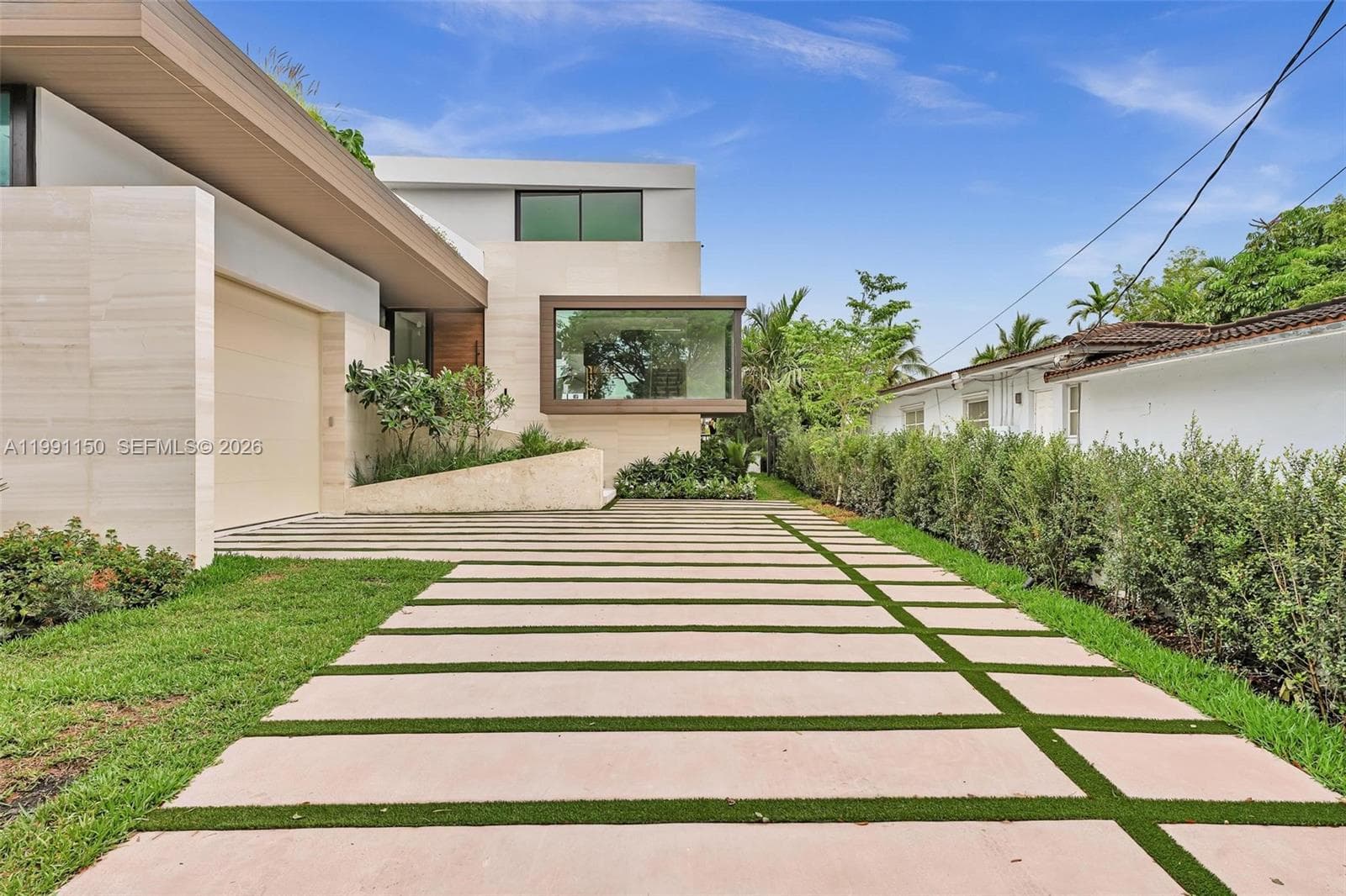 535 Shore Dr 4