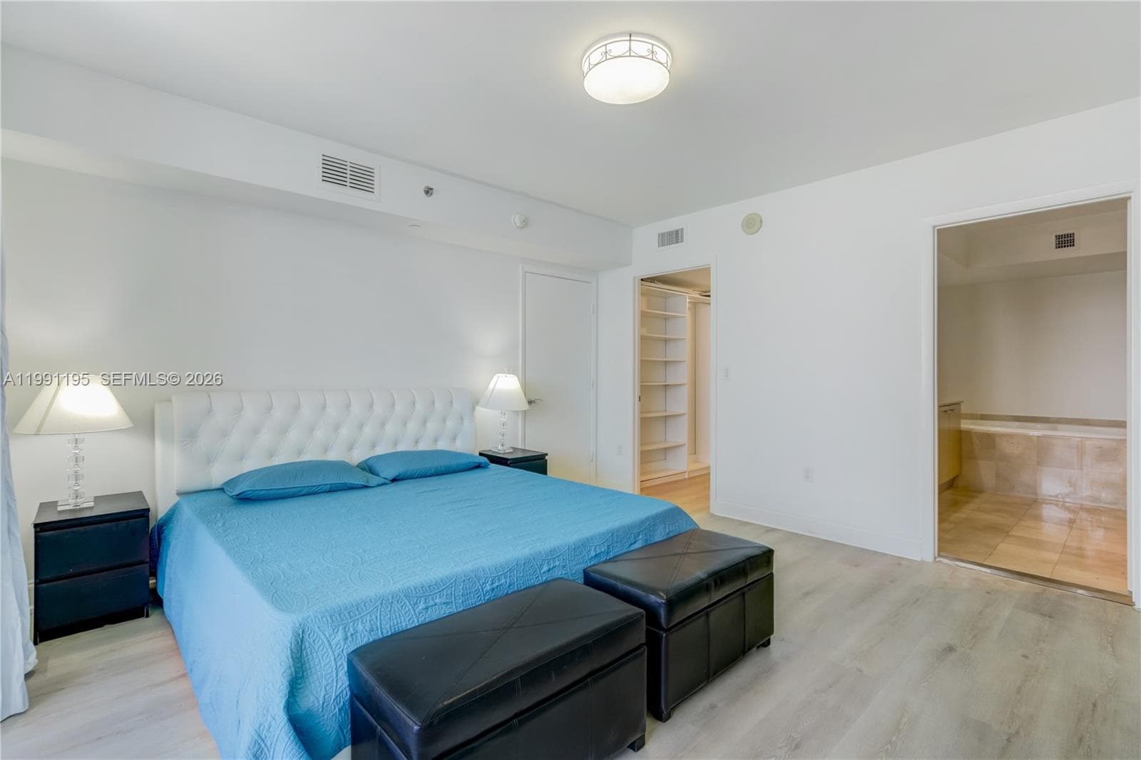 1830 Ocean Dr 3804 photo 14