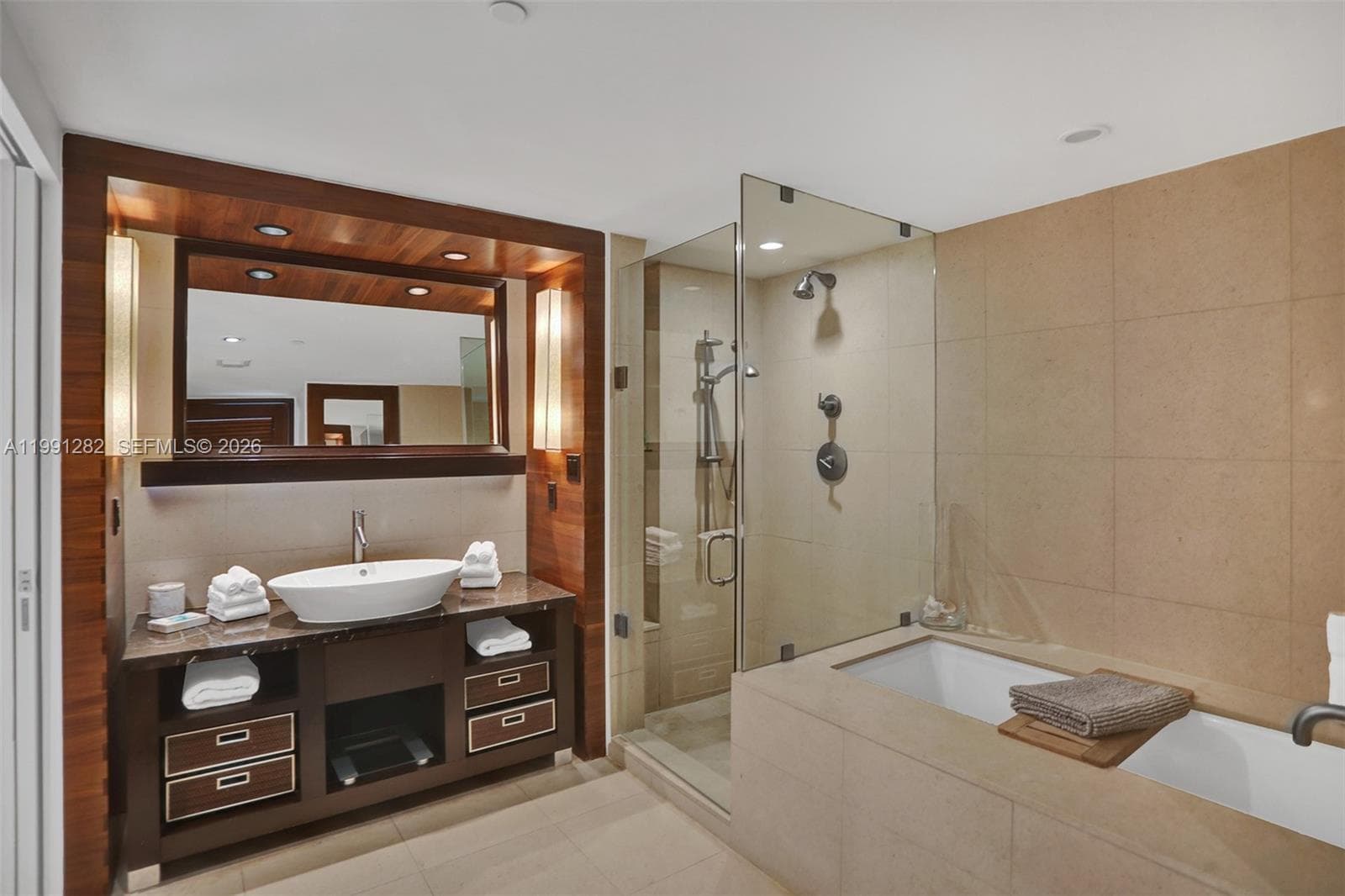 6801 Collins Ave 309 Door #314 photo 8