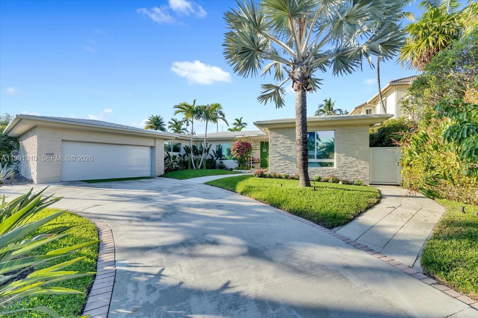1277 Biscaya Dr photo 9