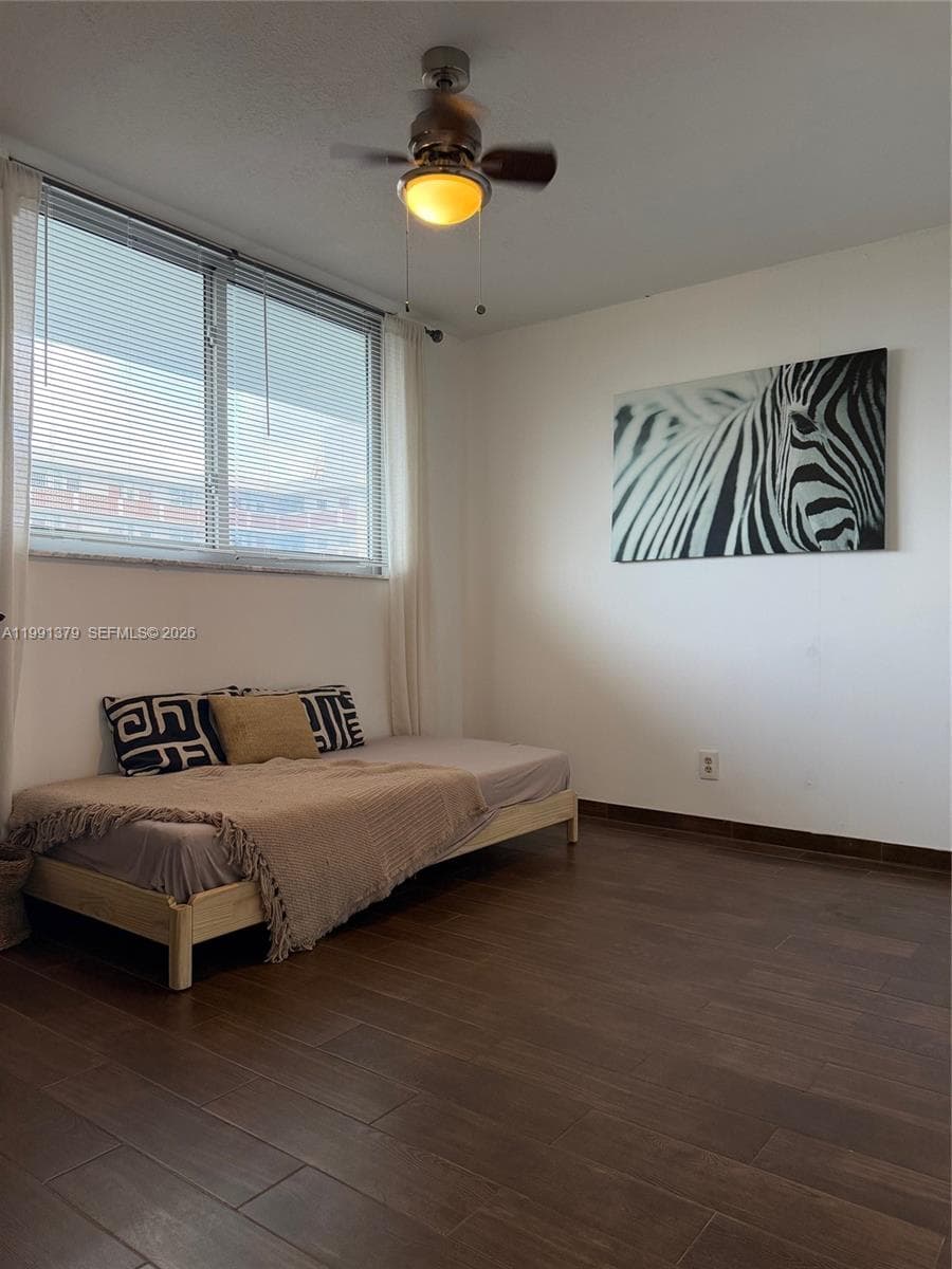 3703 NE 166th St 503 photo 11