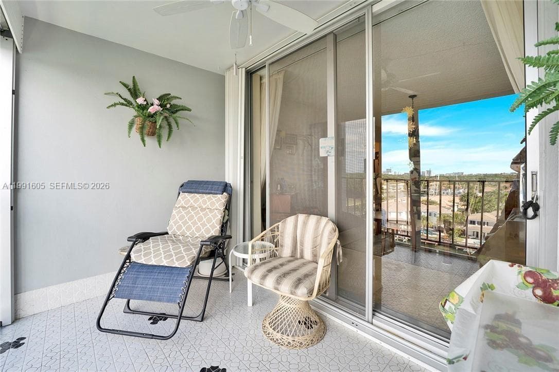 1400 S Ocean Dr 1004 photo 23