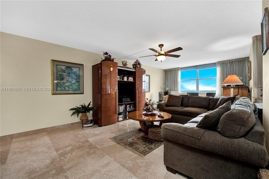 1400 S Ocean Dr 1004 photo 10