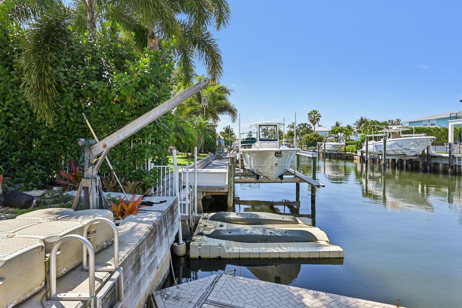 605 Inlet Road 5