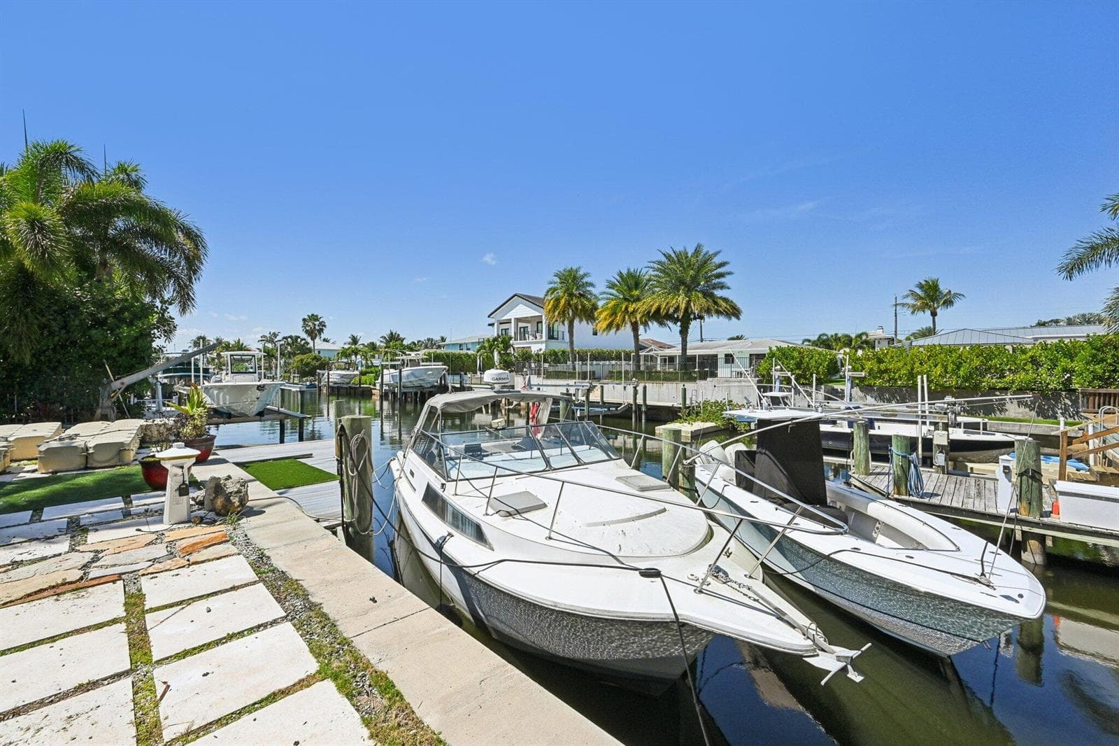 605 Inlet Road 4