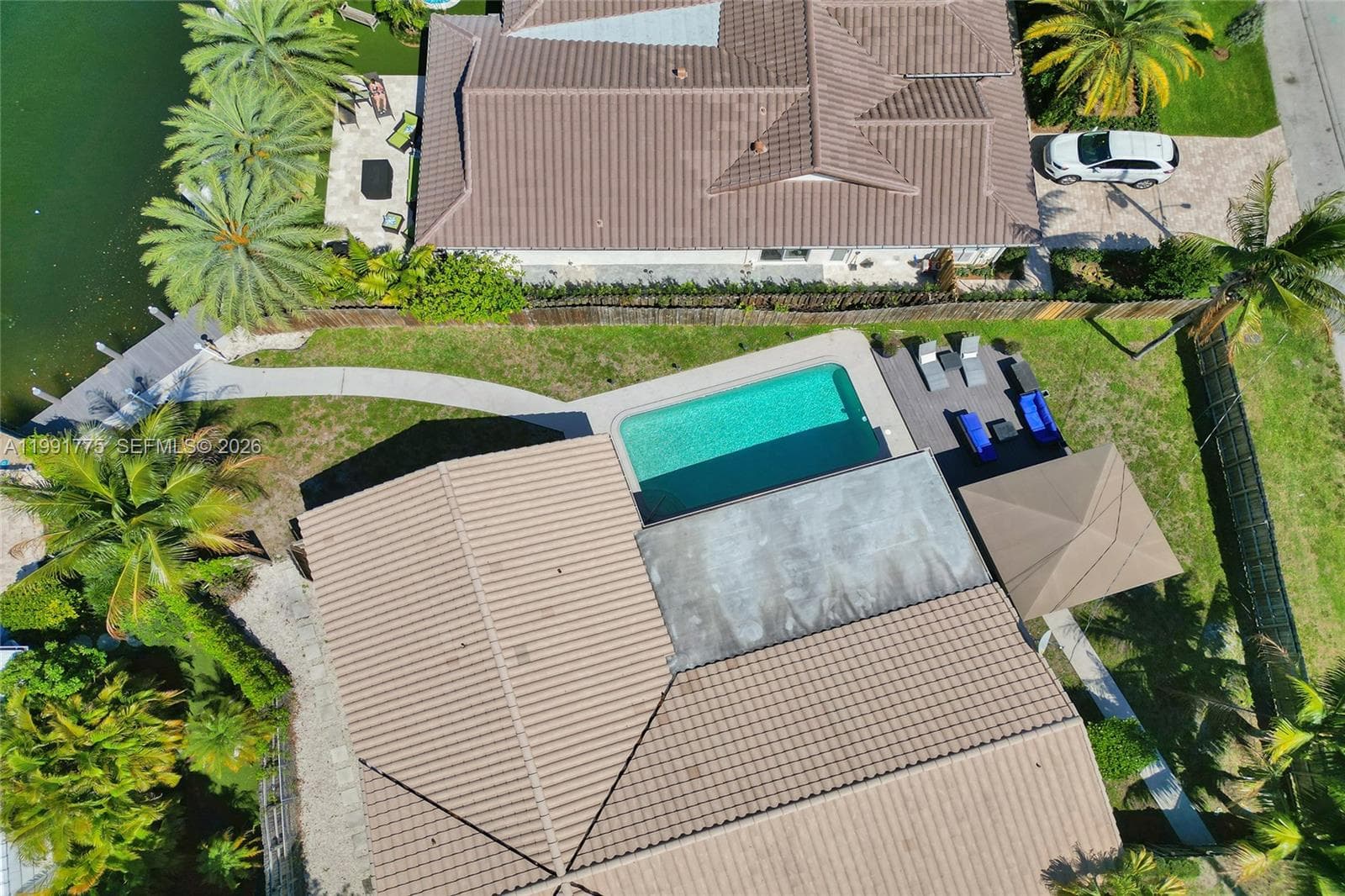 4100 Bayview Dr 2