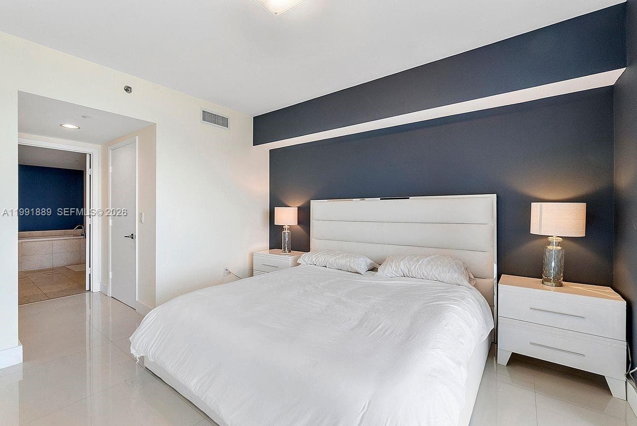 465 Brickell Ave 3905 photo 6