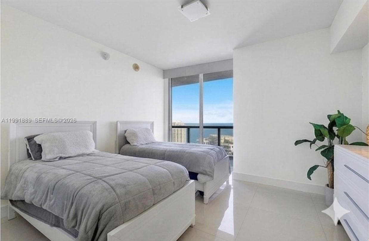 465 Brickell Ave 3905 photo 12
