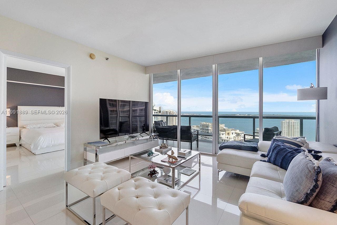 465 Brickell Ave 3905 photo 4